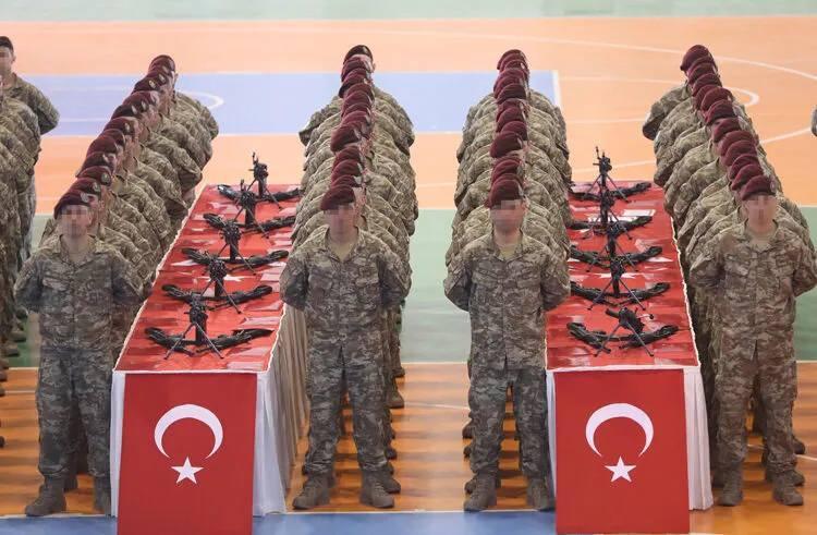<p>Uluslararası askeri g&uuml;&ccedil; analiz kurumu Global Firepower'ın yayımladığı 2026 d&uuml;nyanın en g&uuml;&ccedil;l&uuml; &ouml;zel kuvvetleri raporunda, T&uuml;rk Silahlı Kuvvetleri b&uuml;nyesindeki Bordo Bereliler elde ettiği stratejik başarılarla &uuml;st sıralara tırmandı.</p>
