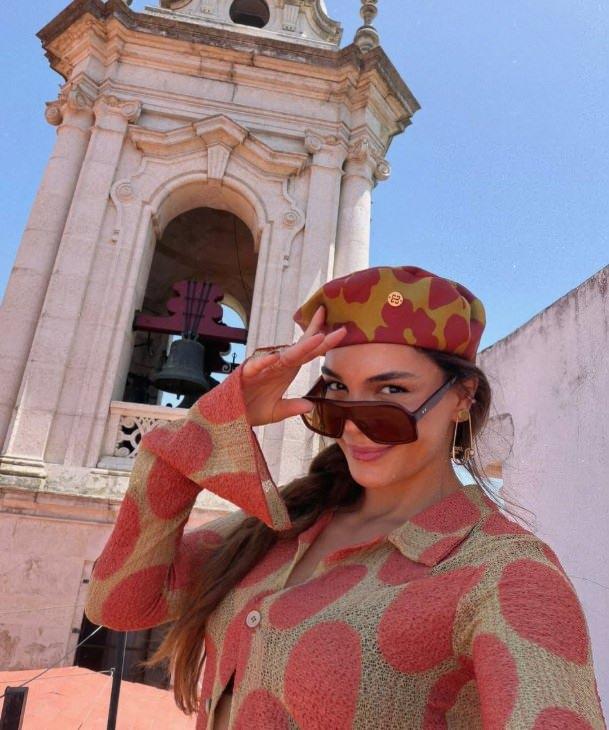 <p>Doğal halleriyle dikkat &ccedil;eken fotoğraflar, kısa s&uuml;rede binlerce beğeni ve yorum aldı.</p>
