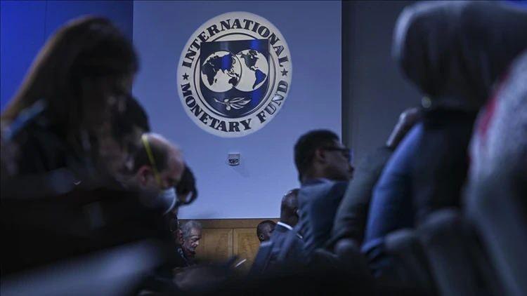 <p>&Ouml;zellikle enerji fiyatlarının y&uuml;ksek seyretmesi halinde para politikasında ilave sıkılaşma ihtimalinin tamamen ortadan kalkmadığına dikkat &ccedil;ekiliyor</p>

<p>&nbsp;</p>
