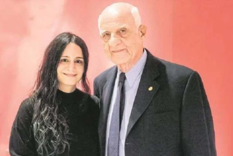 <p>İş insanı İnan Kıra&ccedil; hakkında devam eden vasilik davasında hazırlanan bilirkişi raporu mahkemeye sunuldu.</p>
