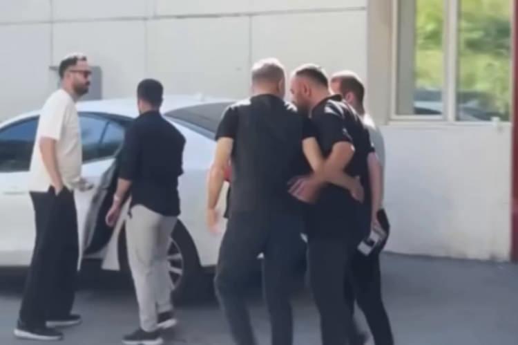 <p>Raporda, MASAK'a ulaşan istihbaratlar doğrultusunda A.&Ccedil;. ve Z.Y. hakkında "nitelikli dolandırıcılık" su&ccedil;u kapsamında inceleme başlatıldığı, soruşturmanın bu kişilerle yoğun para transferi yaptığı belirlenen E.G.'yi de kapsayacak şekilde genişletildiği kaydedildi.</p>
