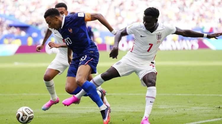 <p>D&uuml;nya Kupası'nda d&uuml;n oynanan &uuml;&ccedil;&uuml;nc&uuml;l&uuml;k ma&ccedil;ında tam 10 gol atıldı ve unutlmaz ma&ccedil;ta kazanan 6-4'l&uuml;k skorla İngiltere oldu.</p>
