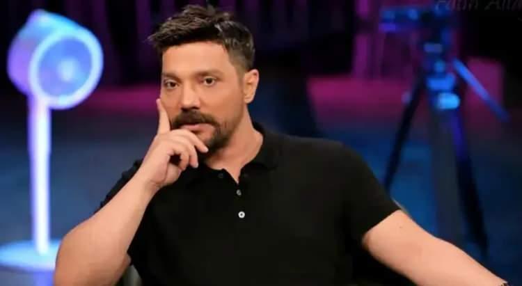 <p><strong>Oğuzhan Uğur'un Ahbap soruşturması kapsamında g&ouml;zaltına alınmasının ardından gelişmeyi sosyal medya hesabından duyuran Serdar Orta&ccedil;, konserin tamamen iptal edilmediğini, yalnızca konseptinin değiştirildiğini a&ccedil;ıkladı.</strong></p>
