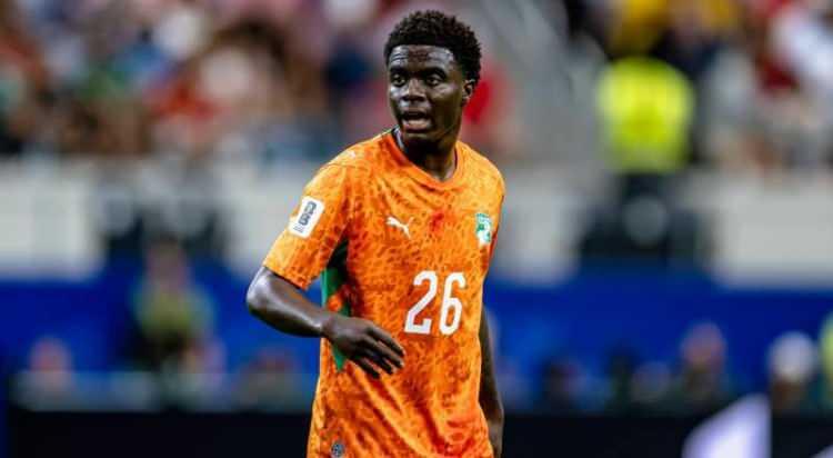 <p>Futbolcu satışlarından şu ana kadar 33 milyon Euro'yu aşan bir gelir elde eden Trabzonspor, Christ Oulai ve Nwaiwu'nun da muhtemel gidişlerinden kasaya toplam 93 milyon Euro koyacak.<br />
<br />
(Sabah)</p>
