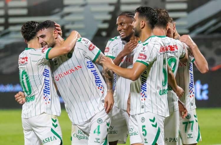 <p>S&uuml;per Lig&rsquo;de sezona iddialı bir giriş yapmak isteyen Konyaspor'un kariyerinde Liverpool, Barcelona, Bayern M&uuml;nih, Aston Villa gibi takımlarda forma giyen Brezilyalı yıldız Philippe Coutinho'yu g&uuml;ndemine aldığı ileri s&uuml;r&uuml;lm&uuml;şt&uuml;.</p>

