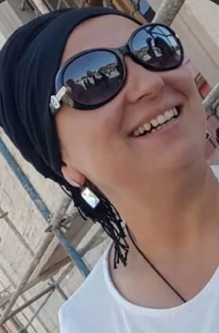 <p><span style="color:#A52A2A"><strong>İLK İFADESİ ORTAYA &Ccedil;IKTI&nbsp;</strong></span></p>

<p>&nbsp;</p>

<p>Faize Karaca&rsquo;nın &uuml;zerinde ve evde bulunan <span style="color:#A52A2A"><strong><em>5 altın bilezik ve bir beşibiryerde kolyeyi de alıp bir arkadaşının evinde sakladığı &ouml;ğrenilen ve su&ccedil;unu itiraf eden Şeng&uuml;l Demir&rsquo;in, </em></strong></span>emniyette verdiği ifadede maktulle aralarında tartışma &ccedil;ıktığını iddia ederek, <strong><em>&ldquo;G&ouml;z&uuml;m d&ouml;nd&uuml;. Ne yaptığımın farkında değilim.&rdquo;</em></strong> dediği &ouml;ğrenildi.&nbsp;&nbsp;</p>
