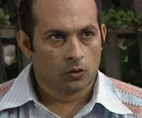 <p>Başarılı oyunculuğuyla beğeni toplayan Selvi, zamanla televizyon yerine tiyatro sahnelerine ağırlık vermeyi se&ccedil;ti.</p>

