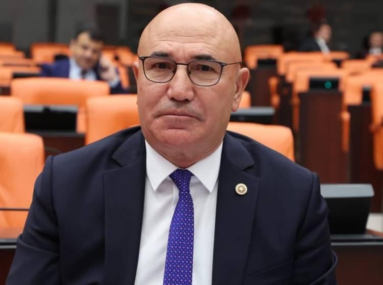 <p>MAHMUT TANAL</p>
