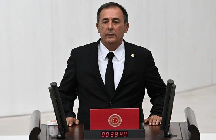 <p>MUSTAFA ERDEM</p>
