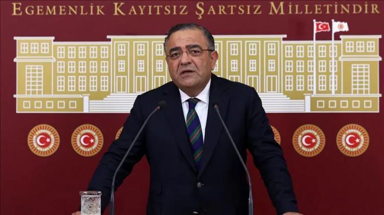 <p>MUSTAFA SEZGİN TANRIKULU</p>
