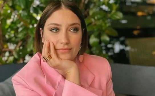 <p>HAZAL KAYA (Oyuncu),</p>
