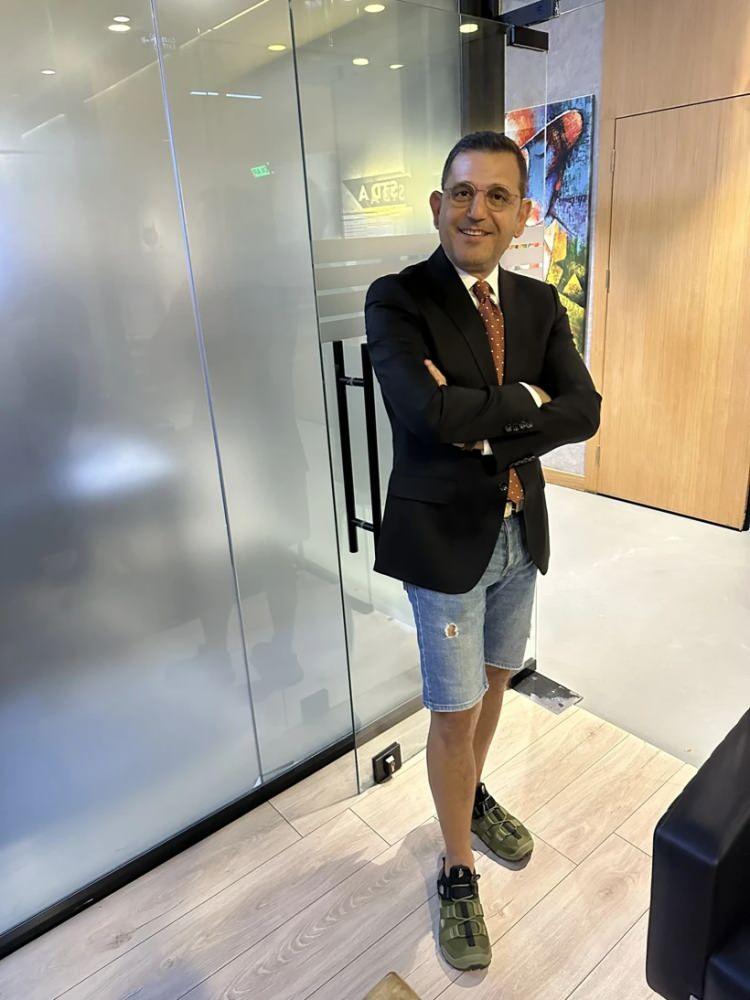 <p><span style="color:#800080"><strong><em>"Bu konuda kendime de kızgınım zira yapı olarak insanları sorgulamaya y&ouml;nelten bir insanım. Hal b&ouml;yleyken bu derneğe yapılacak olan bağışlarla ilgili bu derece g&uuml;ven duyduğum i&ccedil;in geldiğimiz aşamada pişmanım.&rdquo;</em></strong></span></p>
