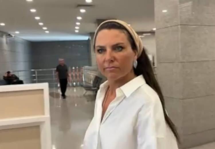 <p>&Ouml;yk&uuml; Serter&rsquo;in ardından sunucu Ece &Uuml;ner, savcılıkta ifade vermek &uuml;zere &Ccedil;ağlayan&rsquo;da bulunan İstanbul Adalet Sarayı&rsquo;na geldi.&nbsp;</p>
