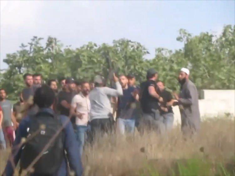 <p>Batı Şeria'nın Tal kasabasına saldıran İsrailli yerleşimci ter&ouml;ristler dehşet sa&ccedil;tı. &Ccedil;ıkan olaylarda 4 Filistinli şehit oldu ve 2 İsrail askeri hayatını kaybetti. Netanyahu, b&ouml;lgede geniş &ccedil;aplı bir operasyon başlatılacağını duyurdu.</p>
