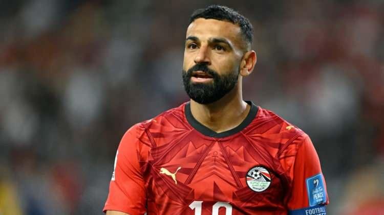 <p>Menajer krizini de &ccedil;&ouml;zen Beşiktaş, kısa s&uuml;re i&ccedil;erisinde Mohamed Salah'a imza attıracak.<br />
<br />
Siyah-Beyazlılar, menajer Ramy Abbas'ın 7.5 milyon euroluk komisyon beklentisini aşağı &ccedil;ekmeyi başardı.<br />
<br />
(AKŞAM)</p>
