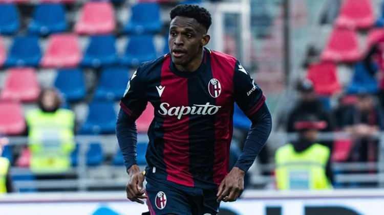 <p>Galatasaray, Kolombiyalı stoper Lucumi ile el sıkıştı.<br />
<br />
Bologna tarafıyla bonservis pazarlıkları hızlandı.<br />
<br />
Cim Bom kısa zamanda 28 yaşındaki oyuncuyu a&ccedil;ıklamak istiyor (FANATİK)</p>

