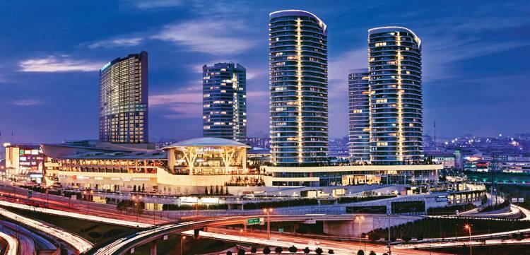 <p><span style="color:#B22222"><strong>MALL OF İSTANBUL:&nbsp;</strong></span></p>
