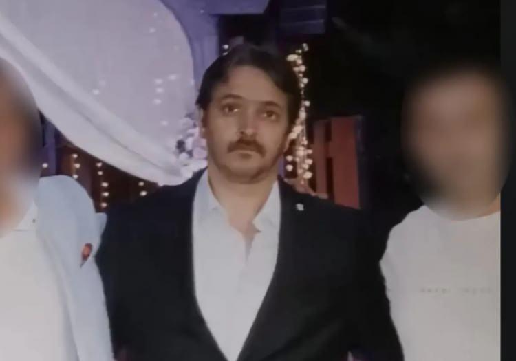 <p>Saldırı sonucu Ulhanlı, 5 yerinden yaralandı. İhbar &uuml;zerine olay yerine polis ve sağlık ekipleri sevk edildi. Sağlık ekipleri tarafından ilk m&uuml;dahalesi olay yerinde yapılan Uluhanlı, ambulansla Okmeydanı Prof. Dr. Cemil Taş&ccedil;ıoğlu Hastanesine kaldırıldı. Uluhanlı&rsquo;nın hayati tehlikesinin bulunmadığı &ouml;ğrenildi.</p>
