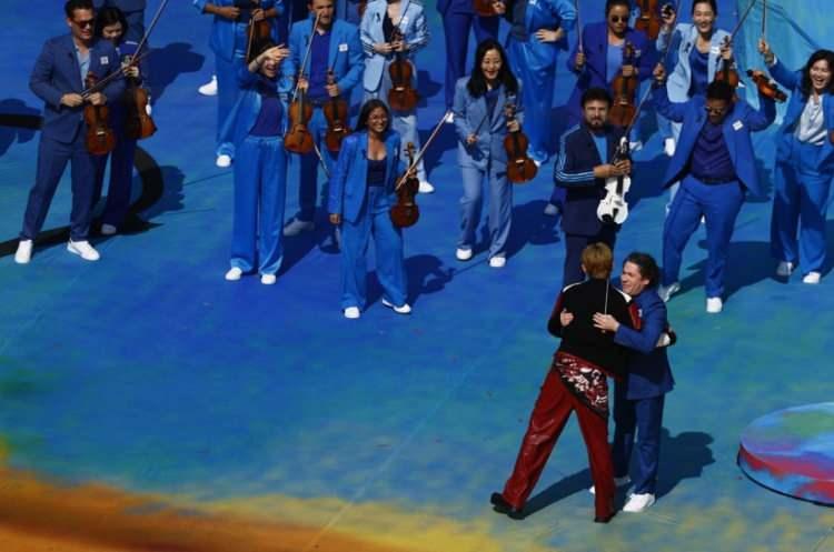 <p>Bank of America, Lay's, Home Depot, McDonald's, Stella Artois ve Adidas gibi k&uuml;resel markalarla &ccedil;alışan Beckham, organizasyon d&ouml;neminde sponsorluk gelirlerinde zirveye &ccedil;ıktı.</p>
