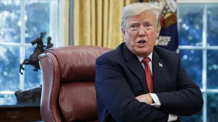 <p><span style="color:inherit"><strong><span style="color:rgb(178, 34, 34)">DONALD TRUMP&nbsp;&nbsp;</span>|&nbsp; ABD Başbakanı</strong></span></p>

<p>&nbsp;</p>

<p><span style="color:inherit">ABD&rsquo;nin askeri ve finansal g&uuml;c&uuml;n&uuml; elinde bulunduruyor, k&uuml;resel krizlerde ani ve etkili hamleler yapabilir.</span></p>

<p>&nbsp;</p>
