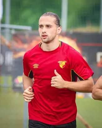 <p>B&ouml;ylece Fenerbah&ccedil;e'nin hem nakit &ouml;deme miktarını azaltmayı hem de kadrosunda d&uuml;ş&uuml;nmediği isimleri transferde değerlendirmeyi planladığı &ouml;ne s&uuml;r&uuml;ld&uuml;.<br />
<br />
(FOTOMA&Ccedil;)</p>
