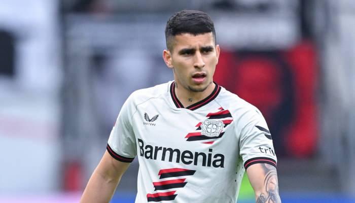 <p>Beşiktaş, Racing Santander'de forma giyen Gustavo Puerta'nın s&ouml;zleşme şartları hakkında bilgi aldı.<br />
<br />
İspanyol ekibinin, Kolombiyalı orta saha i&ccedil;in 20 milyon Euro bonservis talep ettiği aktarıldı.<br />
<br />
(TAKVİM)</p>
