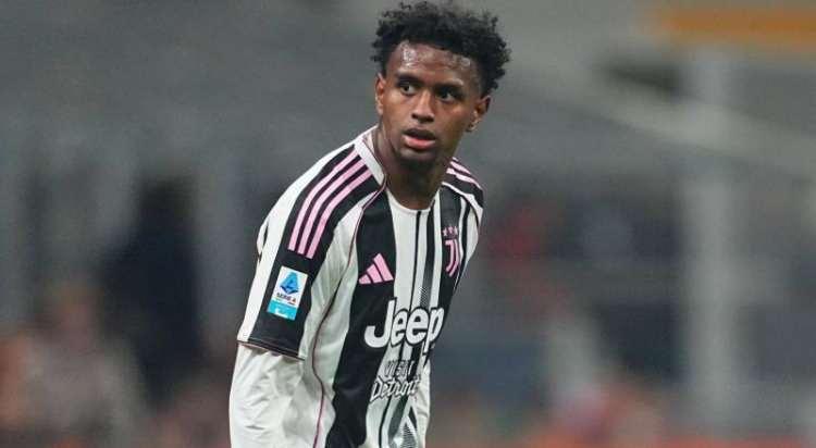 <p>Beşiktaş, Kolombiyalı savunmacı Juan Cabal i&ccedil;in Juventus'a satın alma opsiyonlu kiralama teklifi sundu.<br />
<br />
25 yaşındaki Cabal'ın Serie A deviyle olan s&ouml;zleşmesi Haziran 2029'da sona erecek<br />
<br />
(FOTOMA&Ccedil;)</p>
