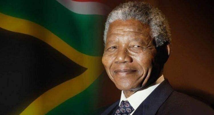 <p><strong><span style="color:#B22222">NELSON MANDELA</span>&nbsp; |&nbsp; KHULU</strong></p>

<p>&nbsp;</p>

<p><strong>Anlamı: </strong>B&uuml;y&uuml;k, &uuml;st&uuml;n, g&ouml;rkemli anlamına gelir&nbsp;</p>

<p>&nbsp;</p>

<p>Eski G&uuml;ney Afrika Başkanı</p>
