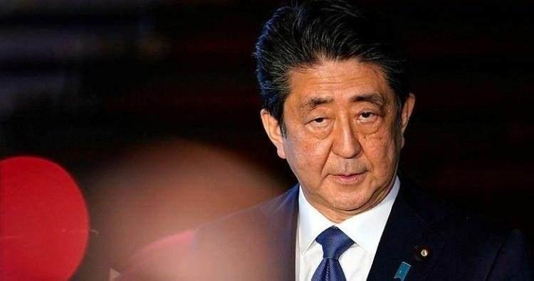 <p><strong><span style="color:#B22222">SHİNZO ABE</span>&nbsp; |&nbsp; ABENOMİCS</strong></p>

<p>&nbsp;</p>

<p><strong>Anlamı:&nbsp;</strong> Aralık 2012 genel se&ccedil;imlerinden bu yana uyguladığı ekonomi politikalarını ifade ediyor.</p>

<p>&nbsp;</p>

<p>Eski Japonya Başkanı</p>
