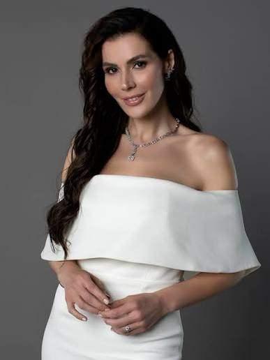 <p>Hatice Şendil: 300 bin TL</p>

<p>&nbsp;</p>

<p>&nbsp;</p>
