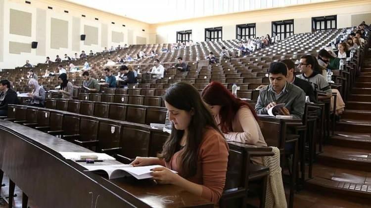 <p>Bu b&ouml;l&uuml;mde kazancın fazla olmasının yanı sıra okurken &ouml;denen &uuml;cretler de olduk&ccedil;a y&uuml;ksek.</p>
