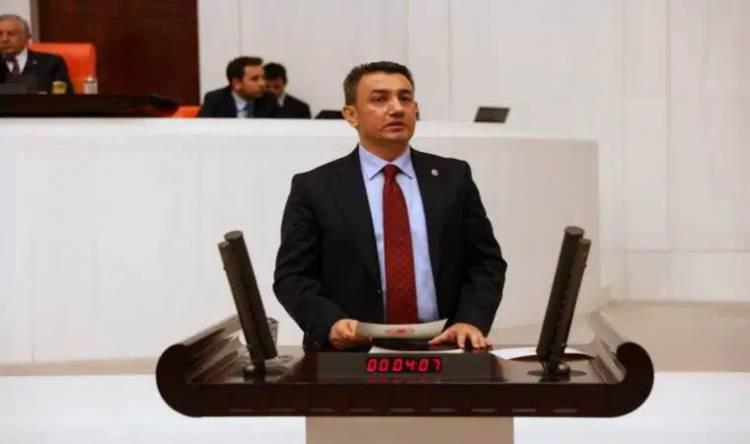 <p><strong>İSMAİL ATAKAN &Uuml;NVER</strong></p>
