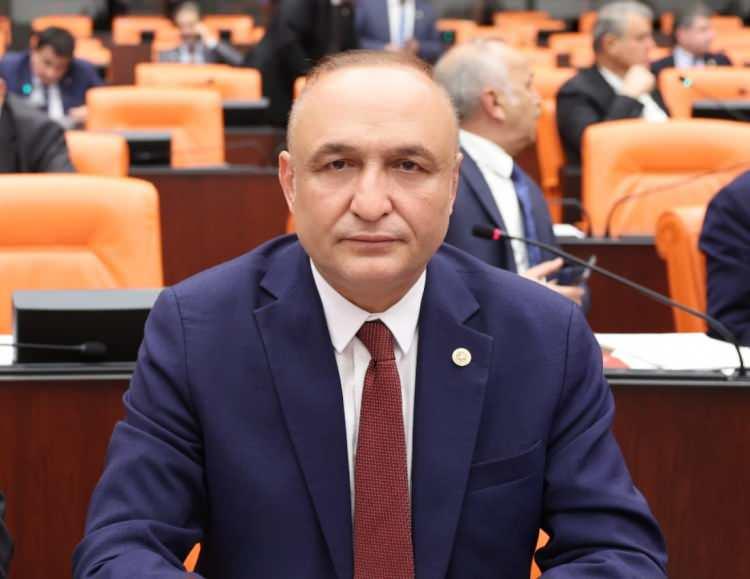 <p><strong>MELİH MERİ&Ccedil;</strong></p>
