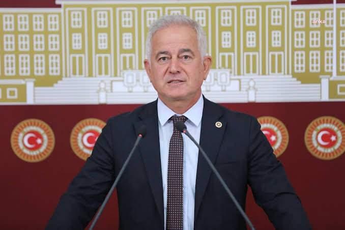 <p><strong>İSMET G&Uuml;NEŞHAN</strong></p>
