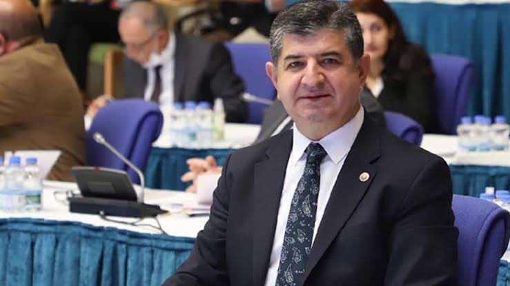 <p><strong>CAVİT ARI</strong></p>
