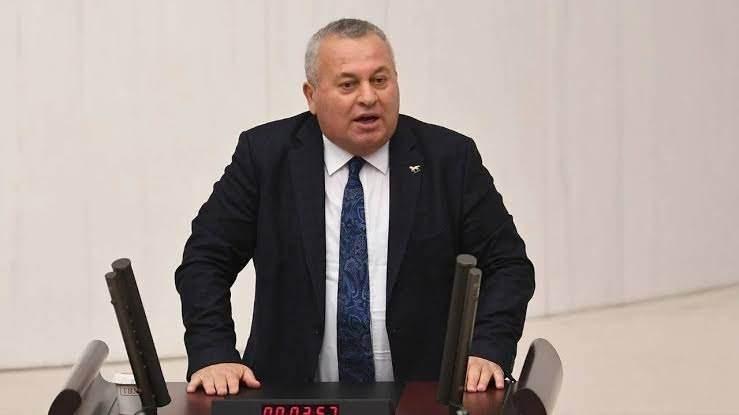 <p><strong>CEMAL ENGİNYURT</strong></p>
