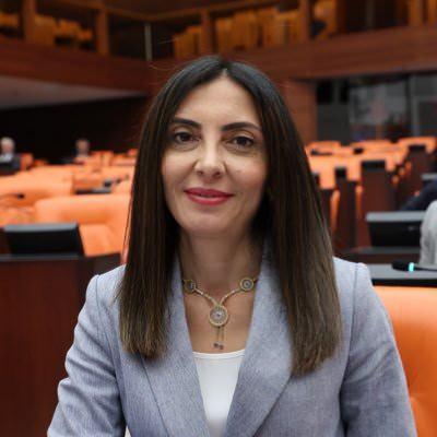 <p><strong>NURHAYAT ALTACA KAYIŞOĞLU</strong></p>
