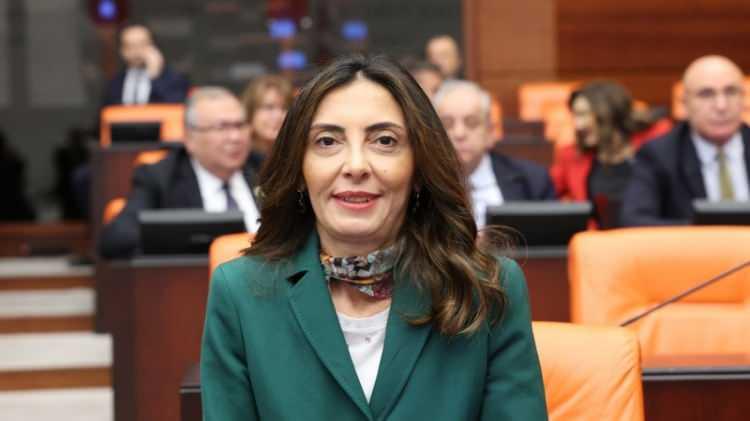 <p><strong>YURTDIŞI &Ouml;RG&Uuml;TLENMEDEN SORUMLU GENEL BAŞKAN YARDIMCISI: </strong></p>

<p><span style="color:#B22222"><strong>NURHAYAT ALTACA KAYIŞOĞLU</strong></span></p>

<p>&nbsp;</p>

<p>&nbsp;</p>
