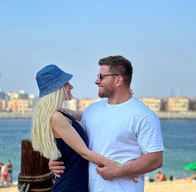 <p>Survivor yarışmacılarından İsmail Balaban ve İlayda Şeker, Survivor 2021 sezonunda tanışmış ve hayatlarını birleştirme kararı almışlardı.</p>
