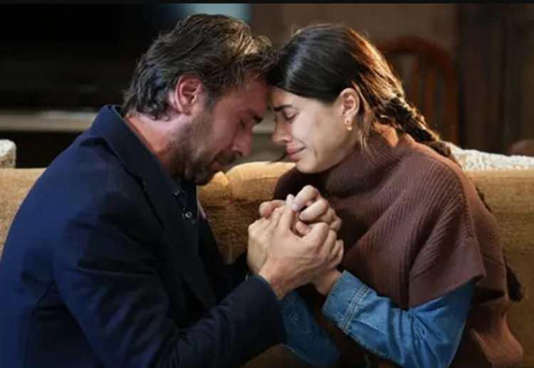 <p>Esme&rsquo;ye (Deniz Baysal) k&ouml;k s&ouml;kt&uuml;receği ve dengeleri değiştireceği konuşulan halayı kimin oynayacağı merak konusu oldu. Diziye ayrıca Timur Volkov&rsquo;un (Celil Nal&ccedil;akan) oğlu da gelecek.</p>
