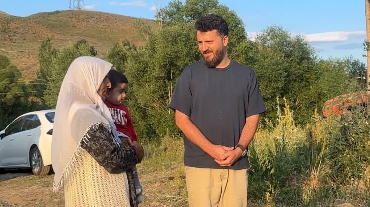 <p>K&ouml;yde &Ouml;zbek ailesiyle bir araya gelen gazeteci Erhan İdiz, basında yer alan g&ouml;r&uuml;nt&uuml;lerin toplumun her kesiminde derin bir &uuml;z&uuml;nt&uuml; oluşturduğunu ifade ederek, ş&ouml;yle konuştu:&nbsp;</p>
