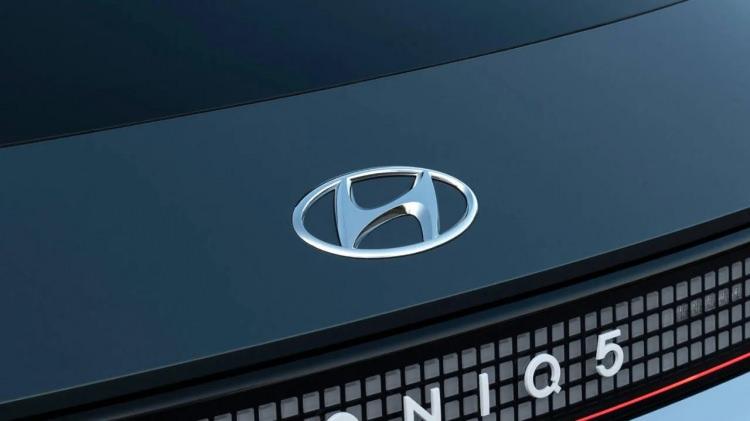 <p><strong><span style="color:#B22222">2)&nbsp; HYUNDAI&nbsp;</span> |&nbsp; 5 BİN 248</strong></p>
