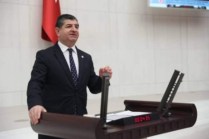 <p>CAVİT ARI</p>
