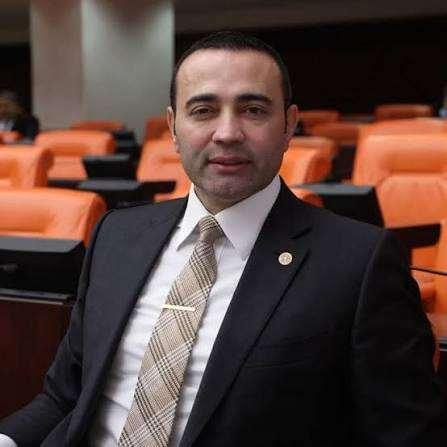 <p>AYKUT KAYA</p>
