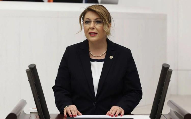 <p>ELVAN IŞIK GEZMİŞ</p>
