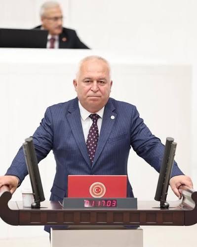 <p>FAHRİ &Ouml;ZKAN</p>
