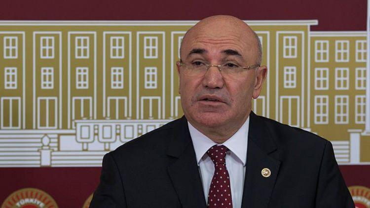 <p>MAHMUT TANAL</p>
