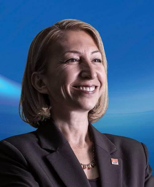 <p>S&Uuml;REYYA &Ouml;NEŞ DERİCİ</p>
