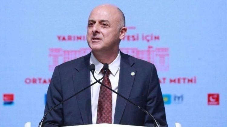 <p>&Uuml;MİT &Ouml;ZLALE</p>
