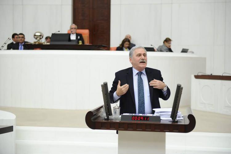 <p><strong>S&Uuml;LEYMAN &Ccedil;ELEBİ&nbsp;</strong></p>

